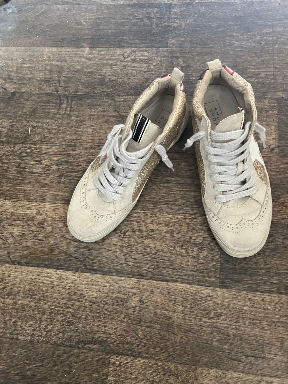 Adult Gold and Cream High-Top Sneakers
Shu Shop size 8 1/2
